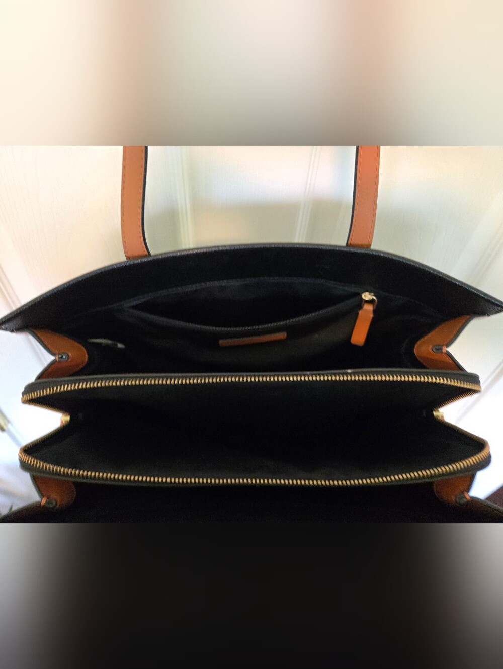 Marc Jacobs Black, Cream & Tan Leather Tote - Picture 4 of 11